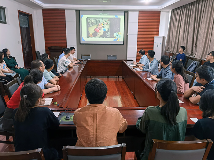 院新闻--小黄书
组织收看思政专题课.jpg 院新闻--小黄书
组织收看思政专题课.jpg